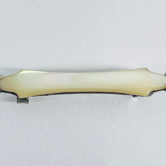 Victorian Carved Mother Of Pearl Hand Antique Pin C Hook Clasp Pin MINT 1.25". - Picture 3 of 11